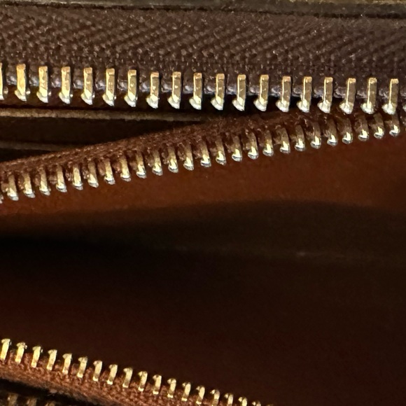 Louis Vuitton Zippy Monogram Wallet with Box, Dustbag, and Tags - Picture 9 of 10